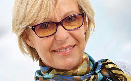 Image: /sites/5df3ae75dc29a0aa9aa362bc/assets/5e6a5b21dc29a00e6ea36273/3_Bild_CATARACT-Comfort_Anwend_450x278.jpg CATARACT-Comfort